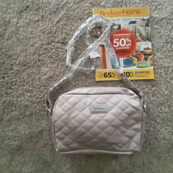 Purse - Picture 2 of 4